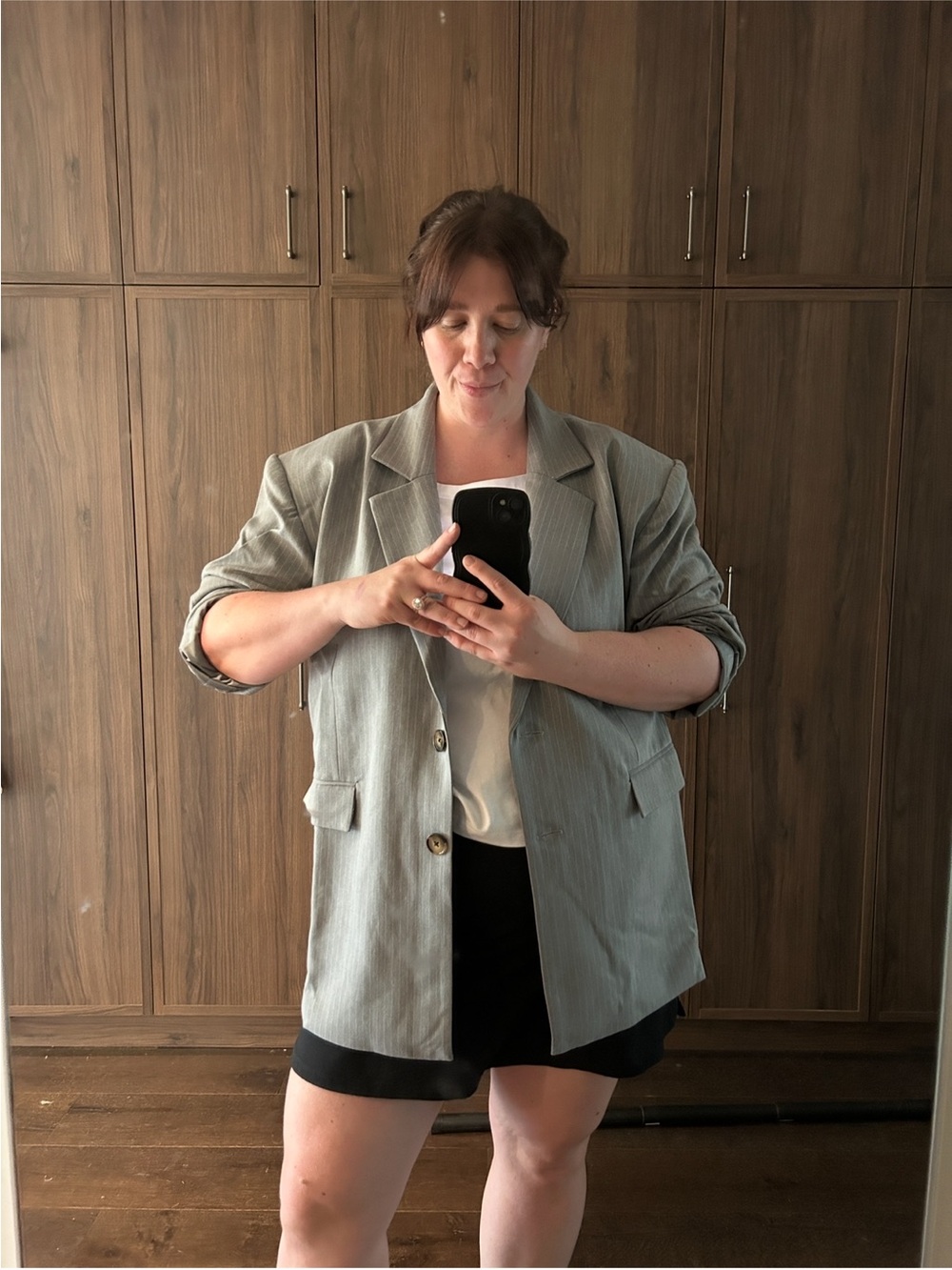 Brunette The Label Light Gray Relaxed Blazer